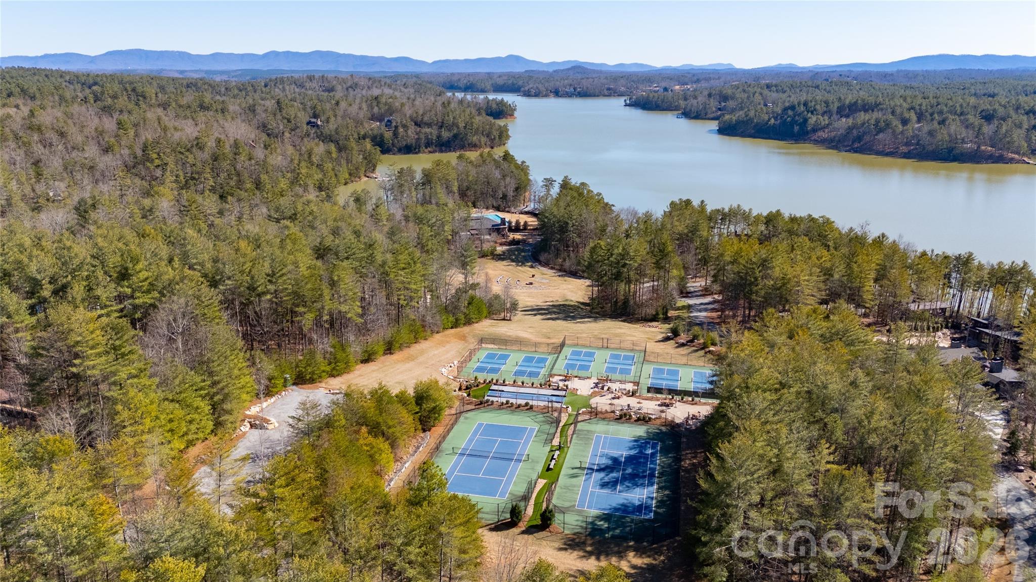 2004 Fergusons Folly Drive Nebo NC 28761