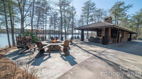 2004 Fergusons Folly Drive Nebo NC 28761