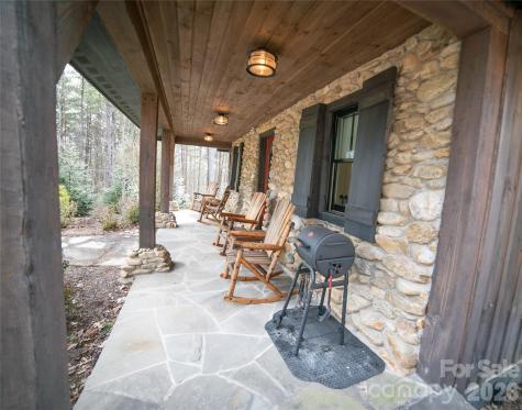 2004 Fergusons Folly Drive Nebo NC 28761