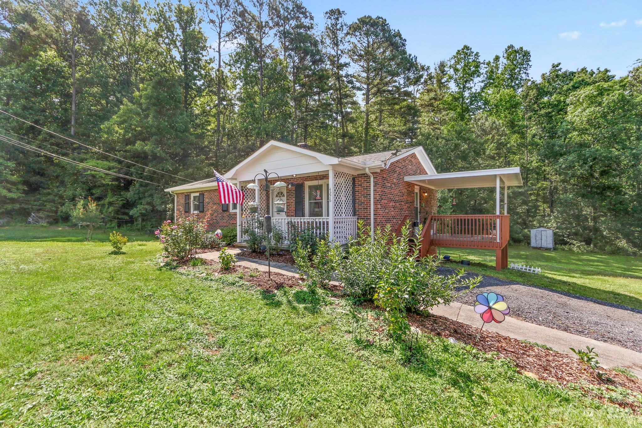 4276 Hartland Road Lenoir NC 28645