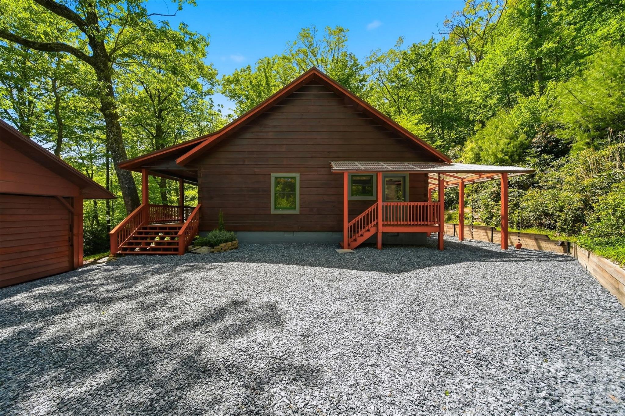 6220 Sunny Drive Newland NC 28657