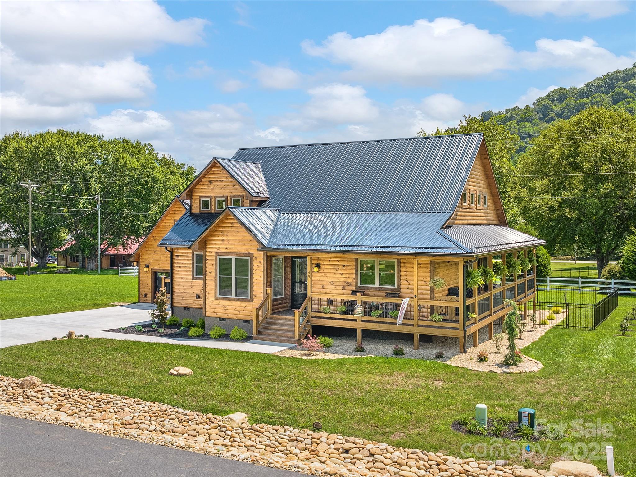 44 Kennerly Cove Maggie Valley NC 28751