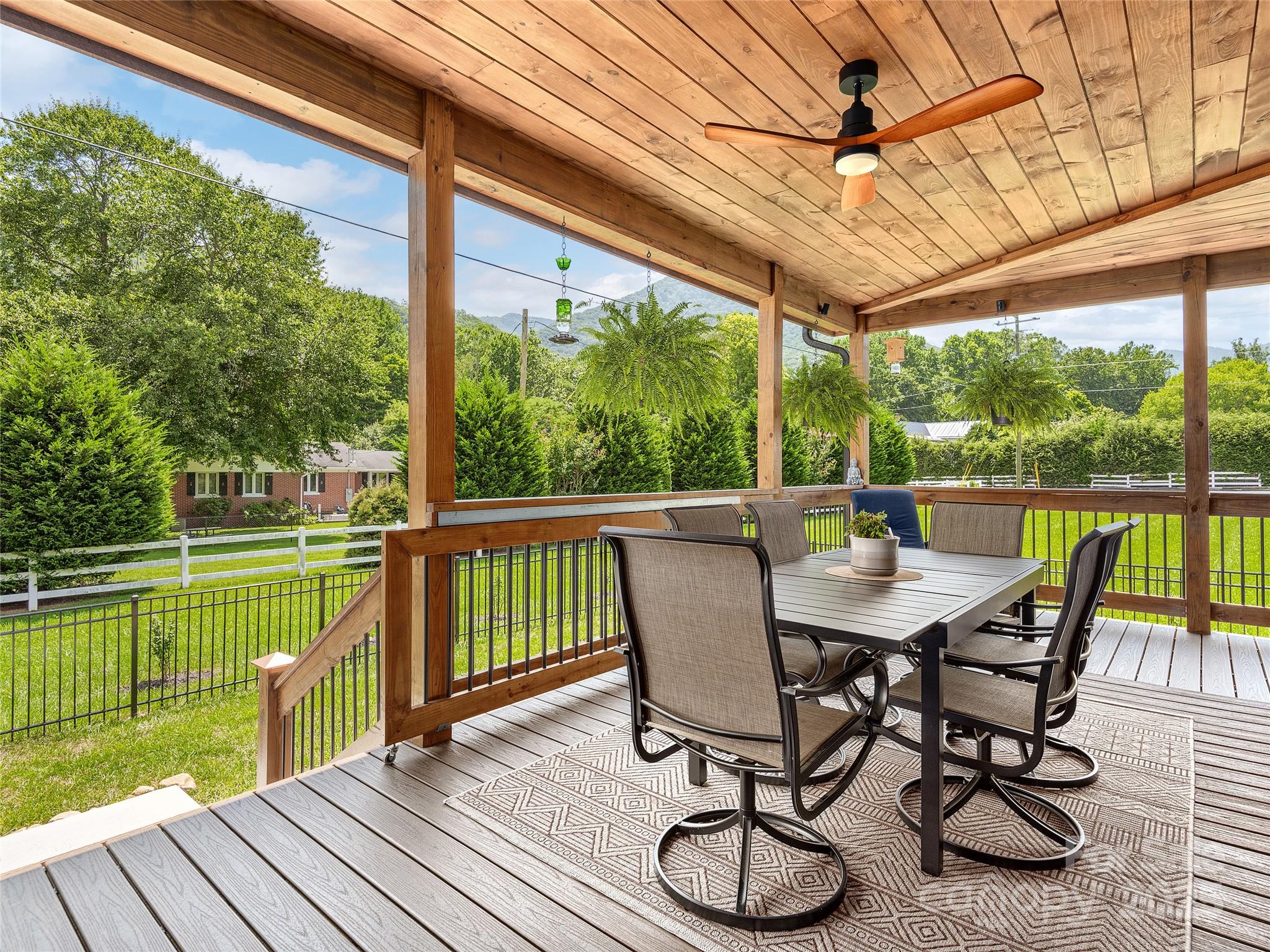 44 Kennerly Cove Maggie Valley NC 28751