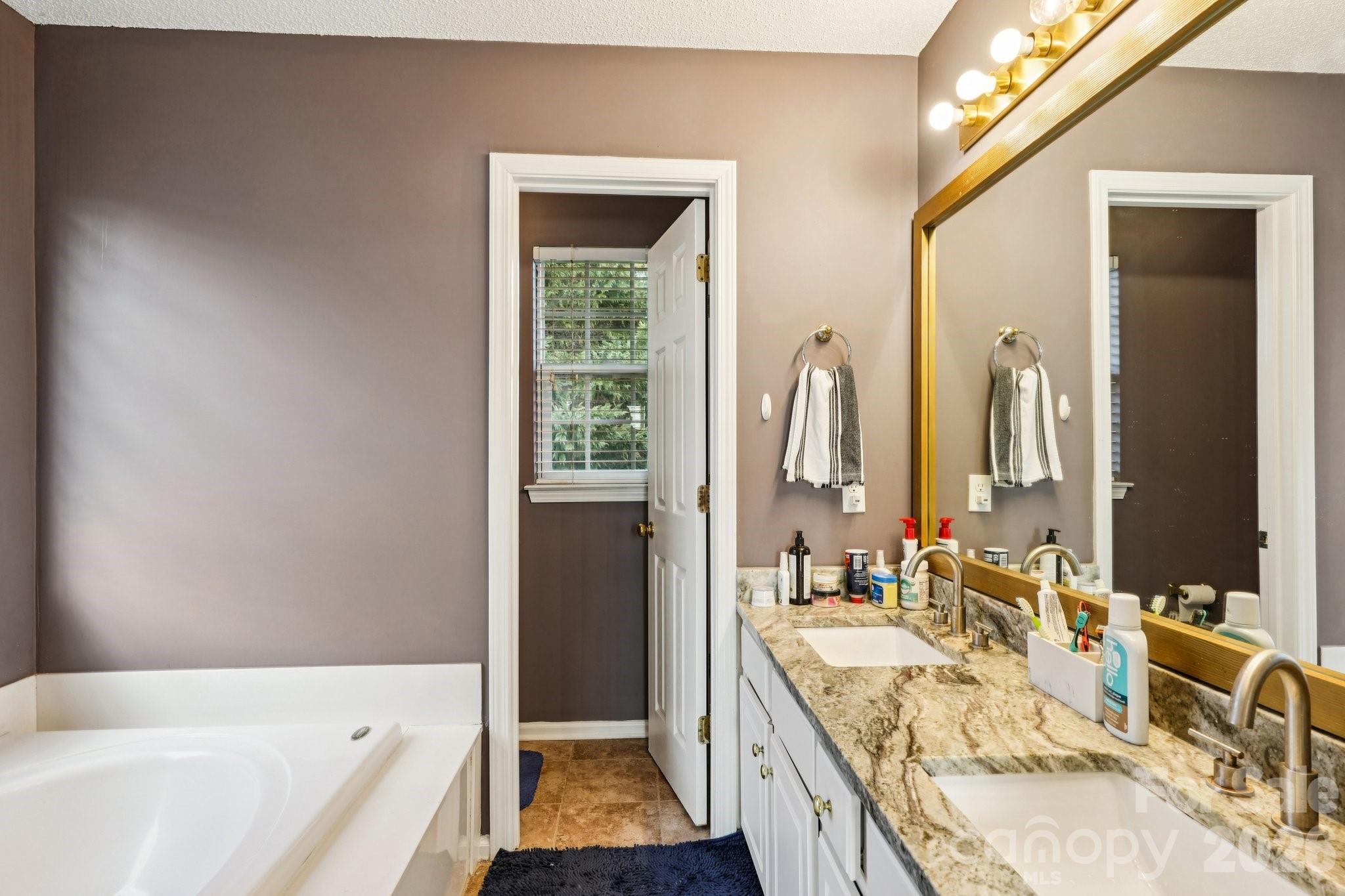 9533 Autumn Applause Drive Charlotte NC 28277