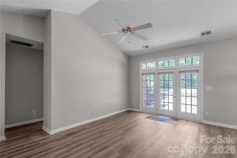 10713 Ridge Acres Road Charlotte NC 28214