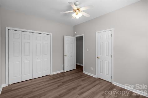 10713 Ridge Acres Road Charlotte NC 28214