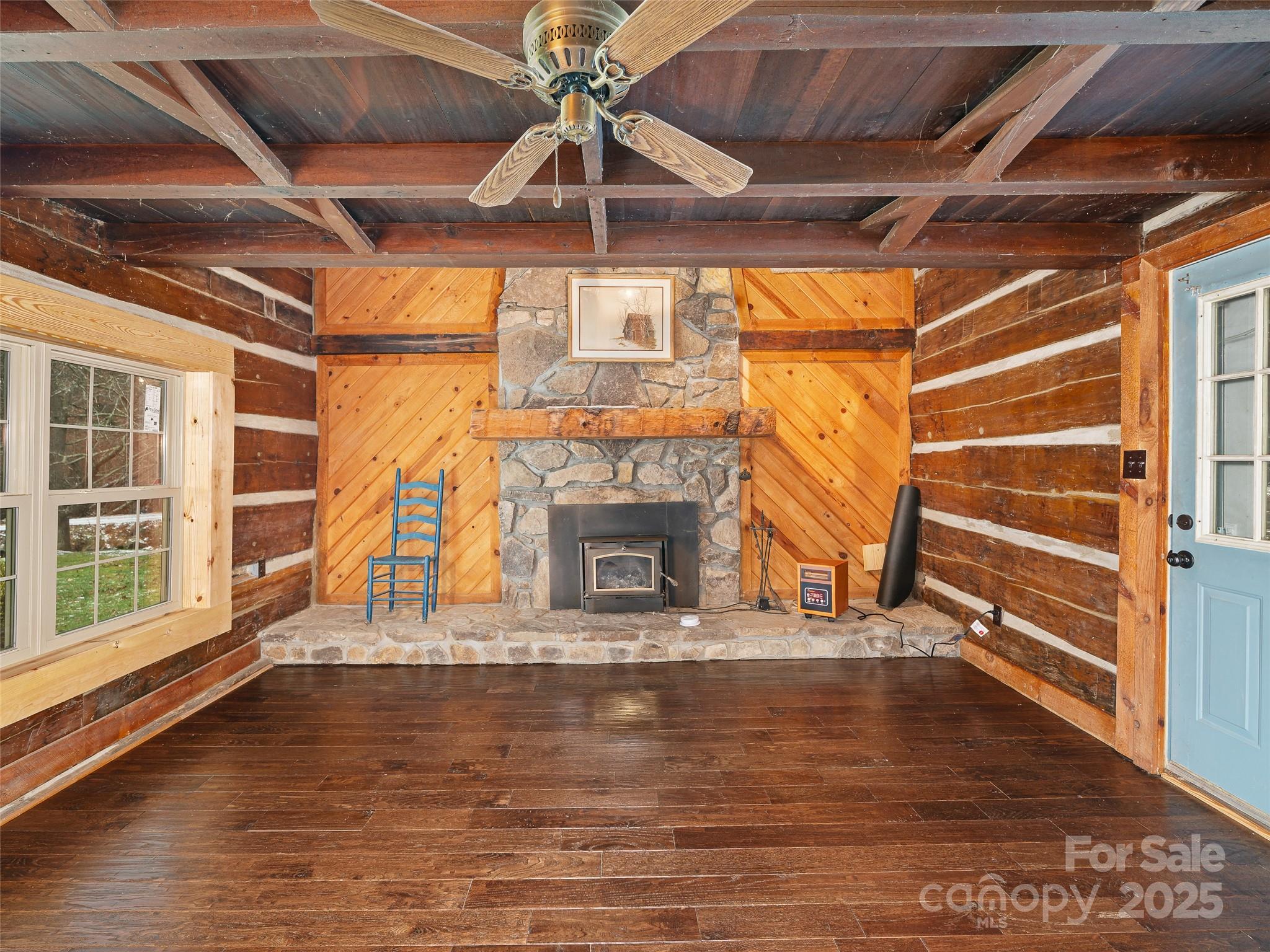 34 Mccurry Road Burnsville NC 28714