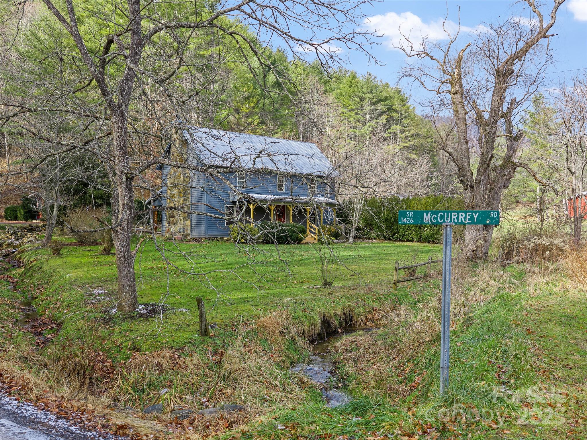 34 Mccurry Road Burnsville NC 28714