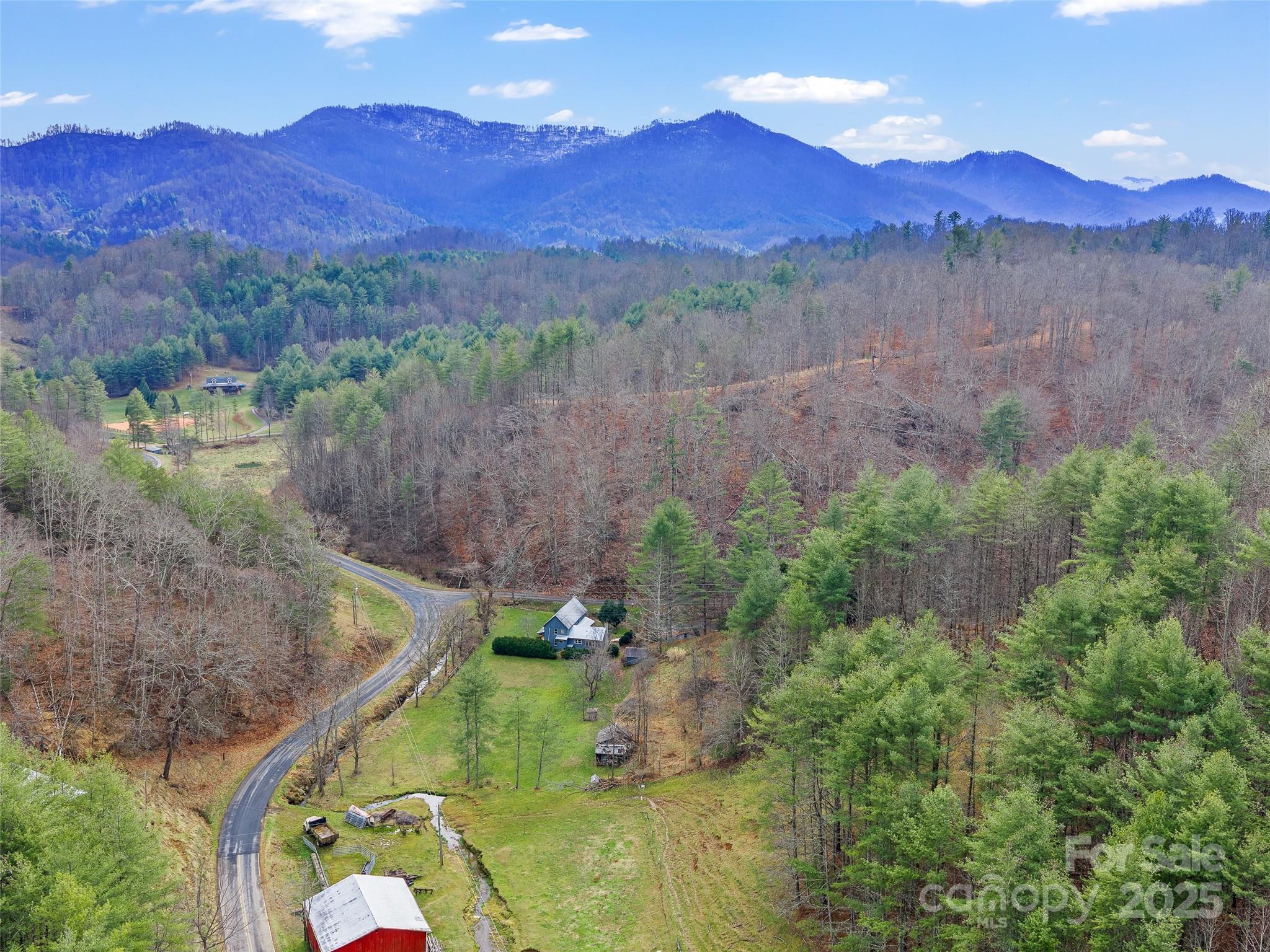 34 Mccurry Road Burnsville NC 28714