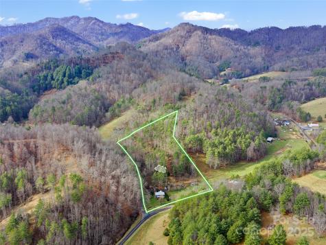 34 Mccurry Road Burnsville NC 28714