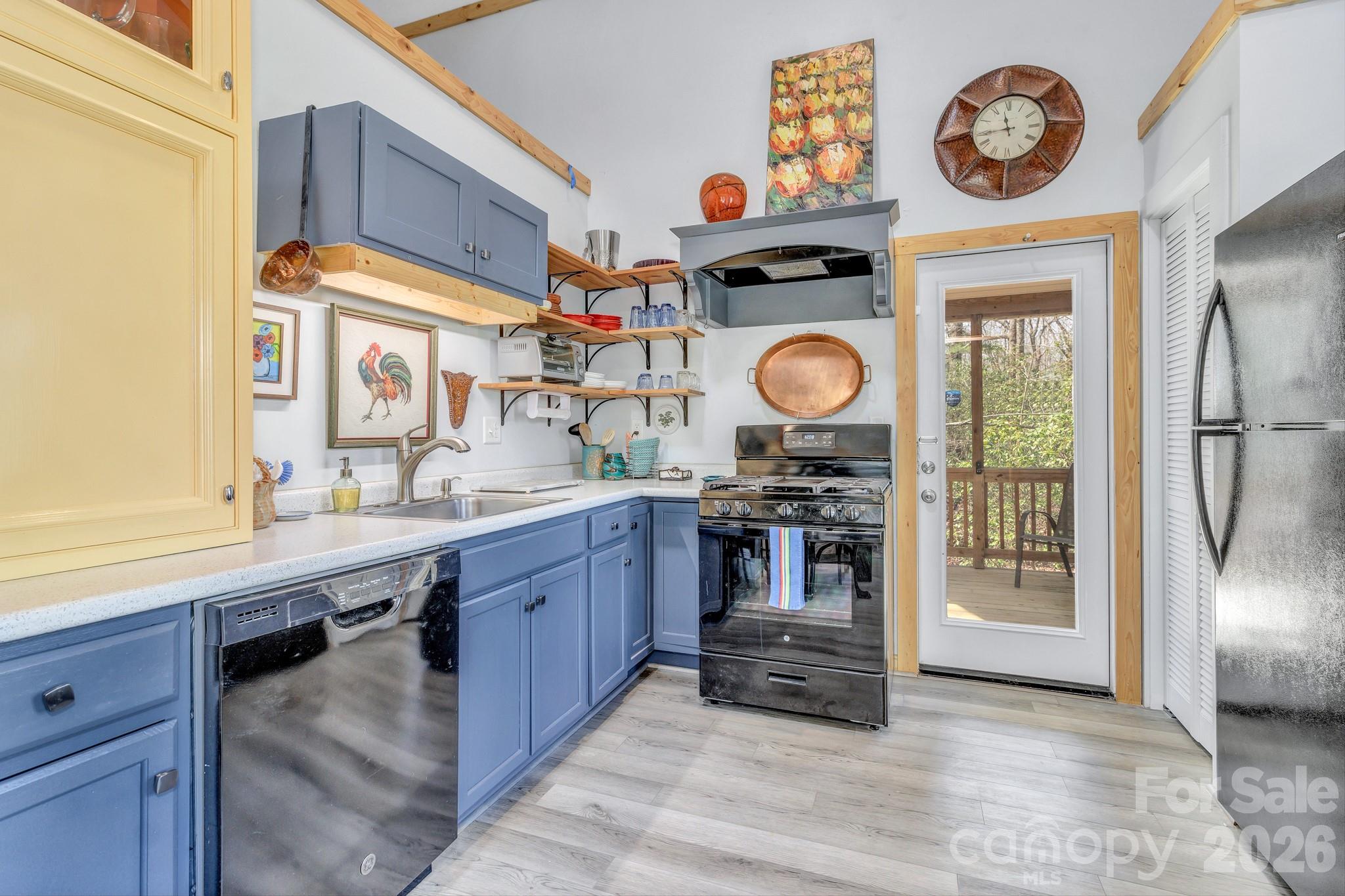 74 S Alta Vista Drive Saluda NC 28773