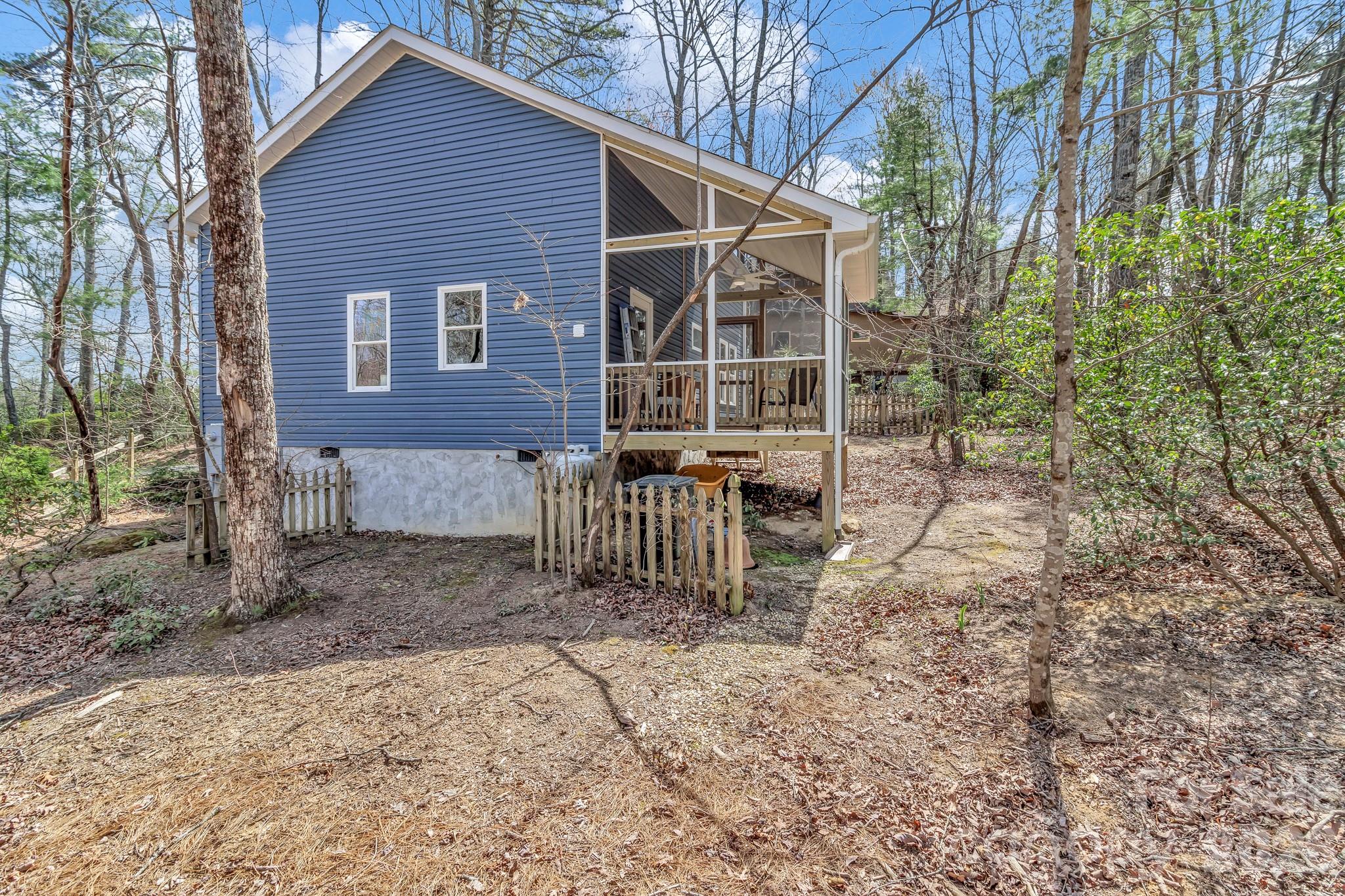 74 S Alta Vista Drive Saluda NC 28773