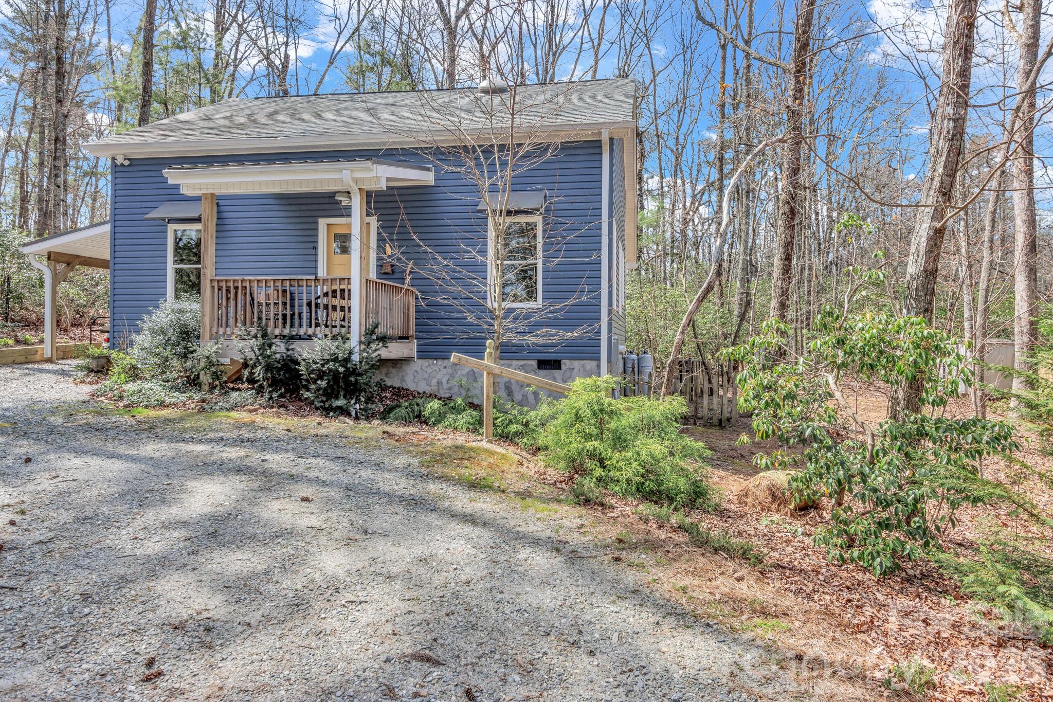 74 S Alta Vista Drive Saluda NC 28773
