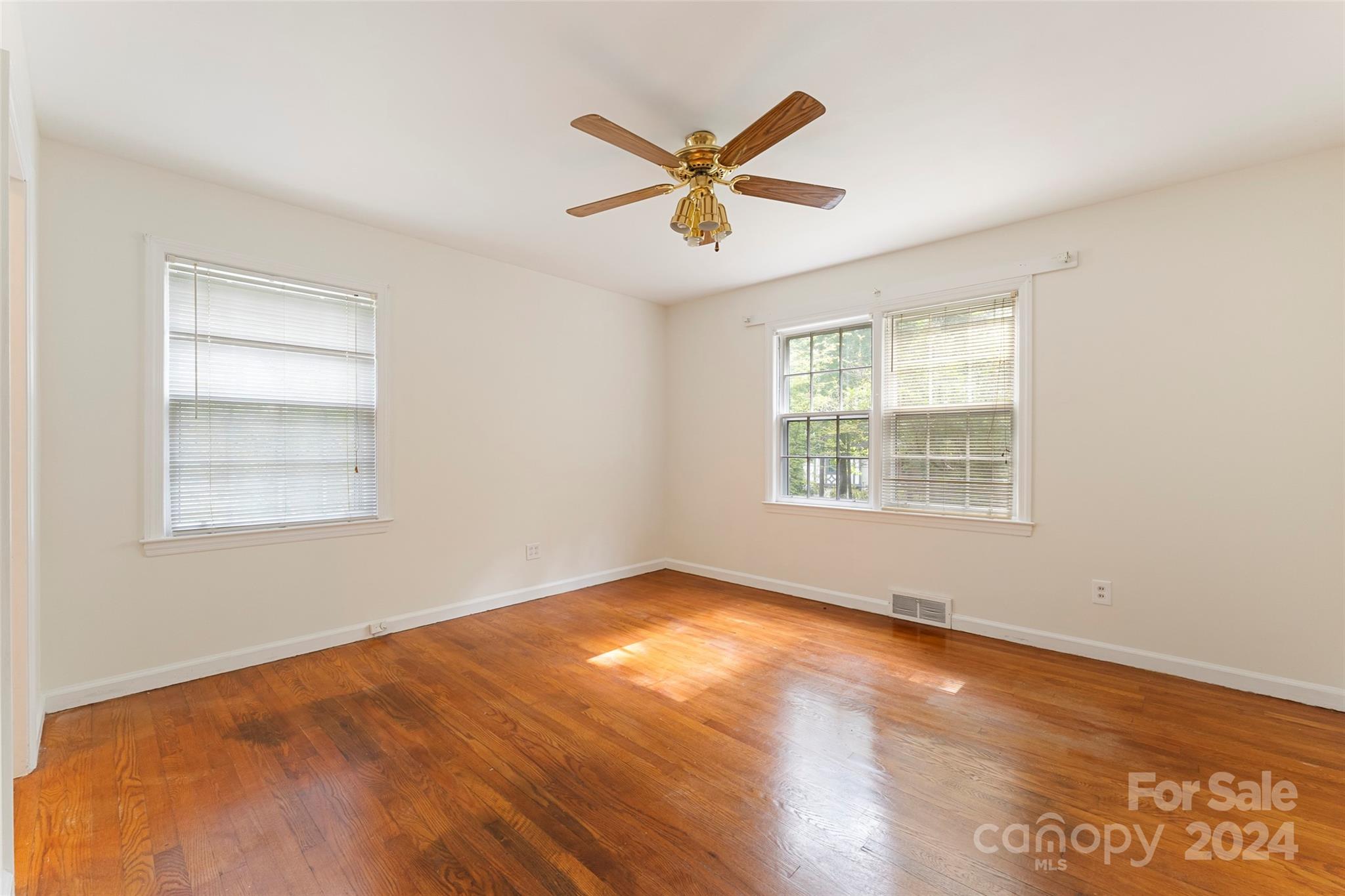 300 Kenilworth Road Asheville NC 28803