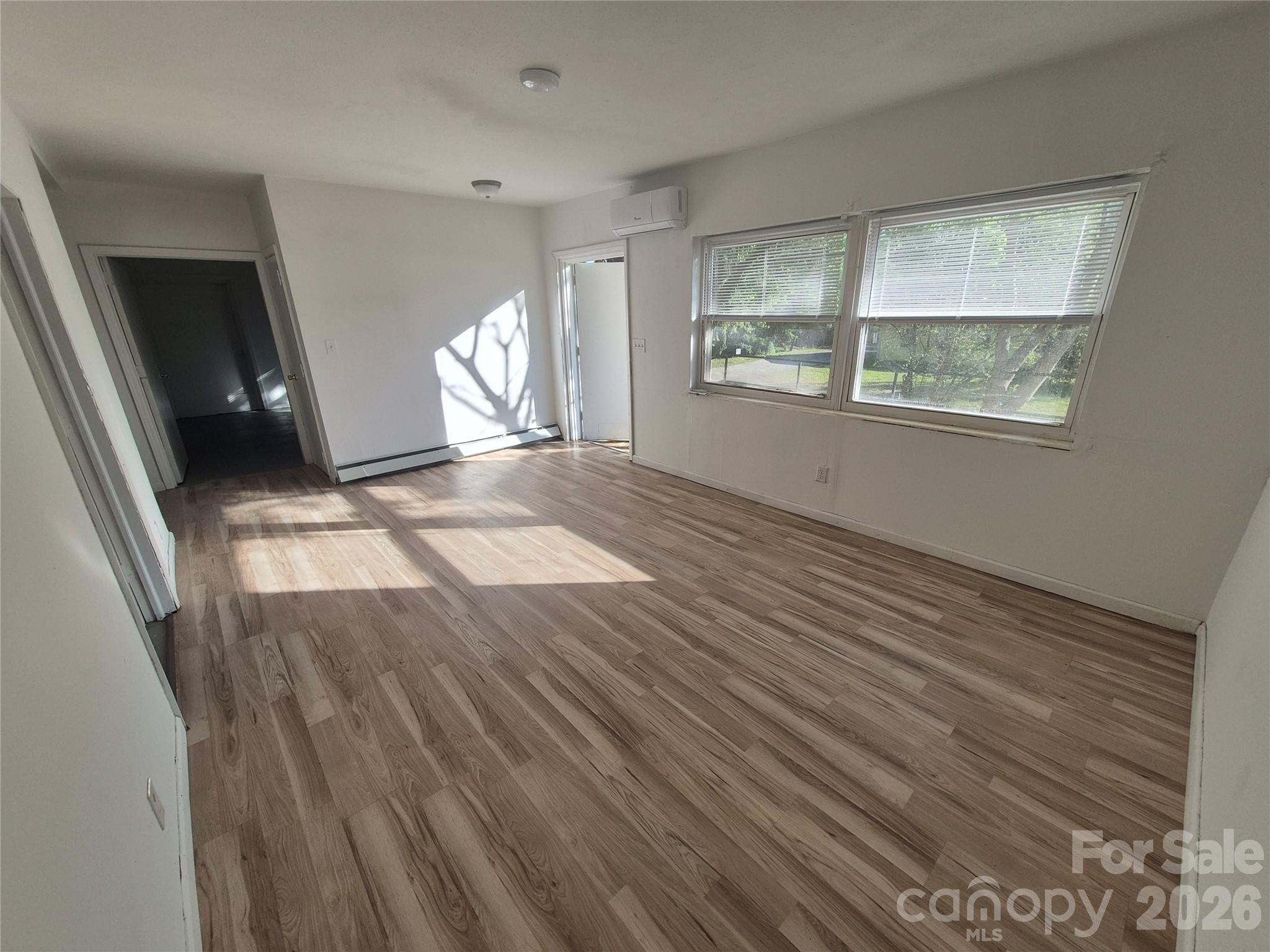 1745 Meadowbrook Terrace Hendersonville NC 28792