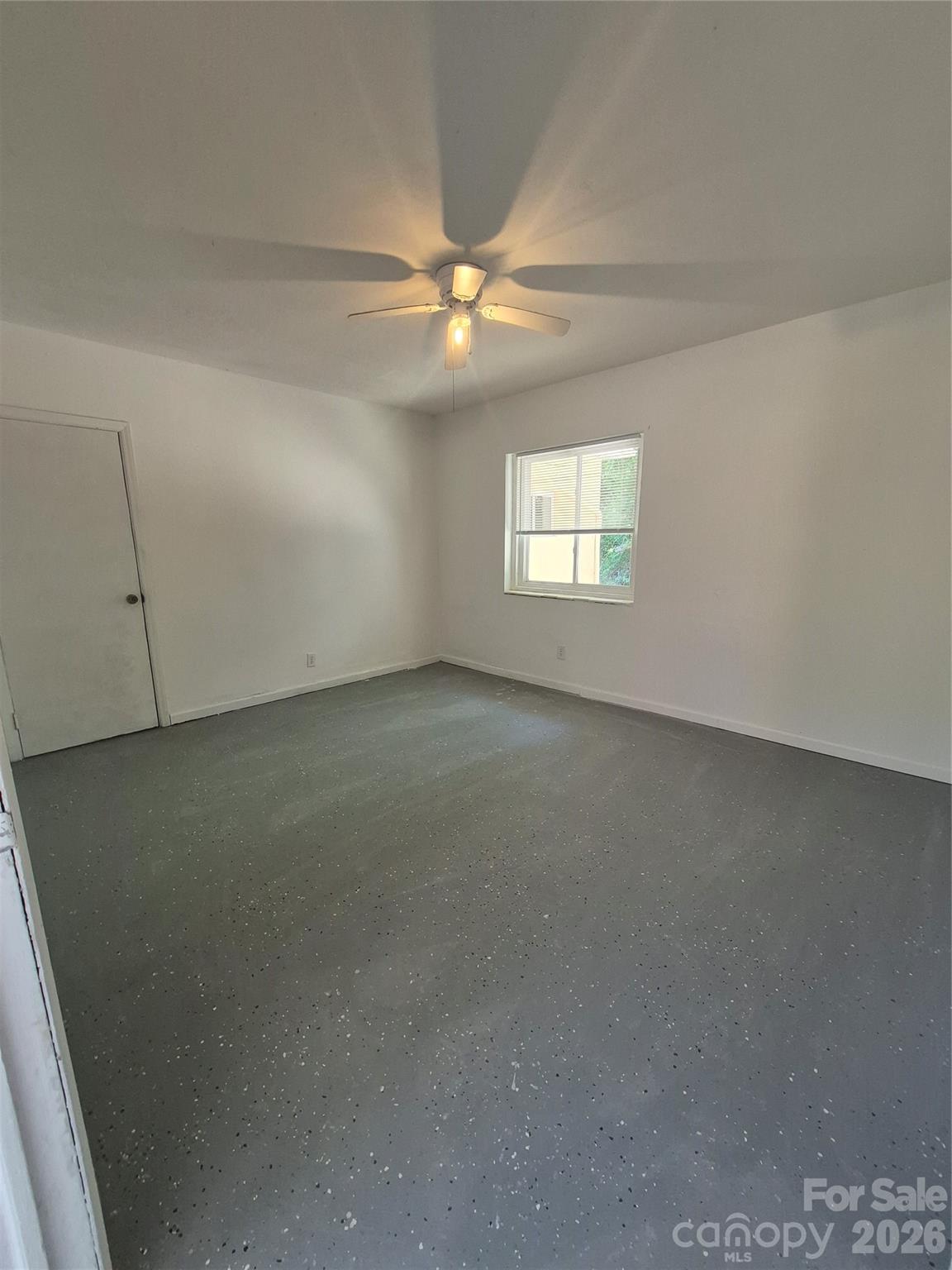 1745 Meadowbrook Terrace Hendersonville NC 28792