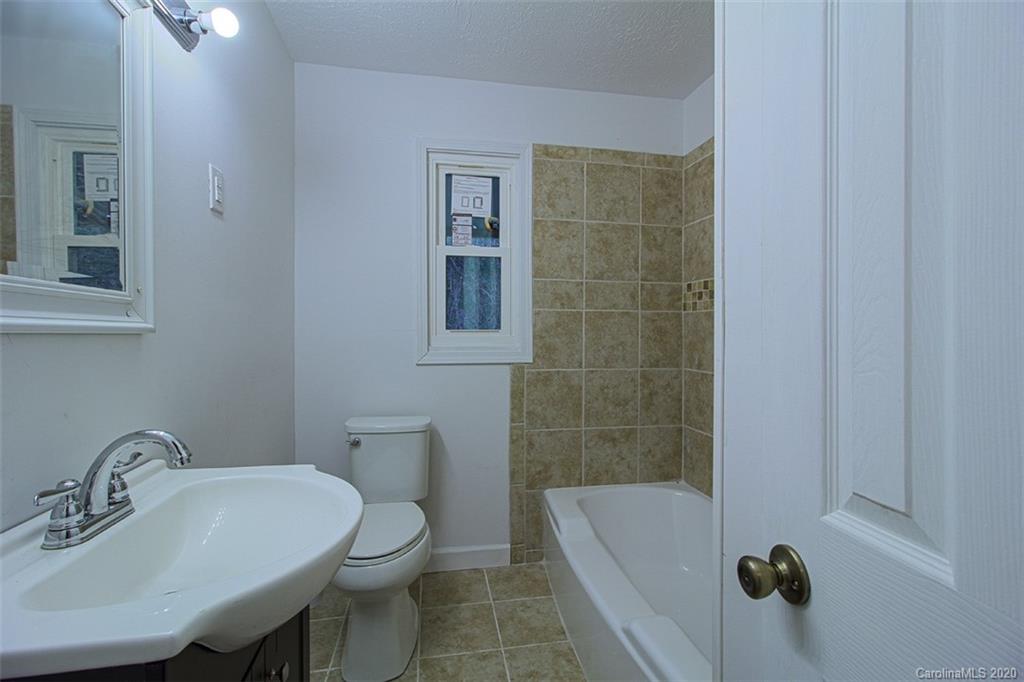 652 Roaring Creek Road Newland NC 28657