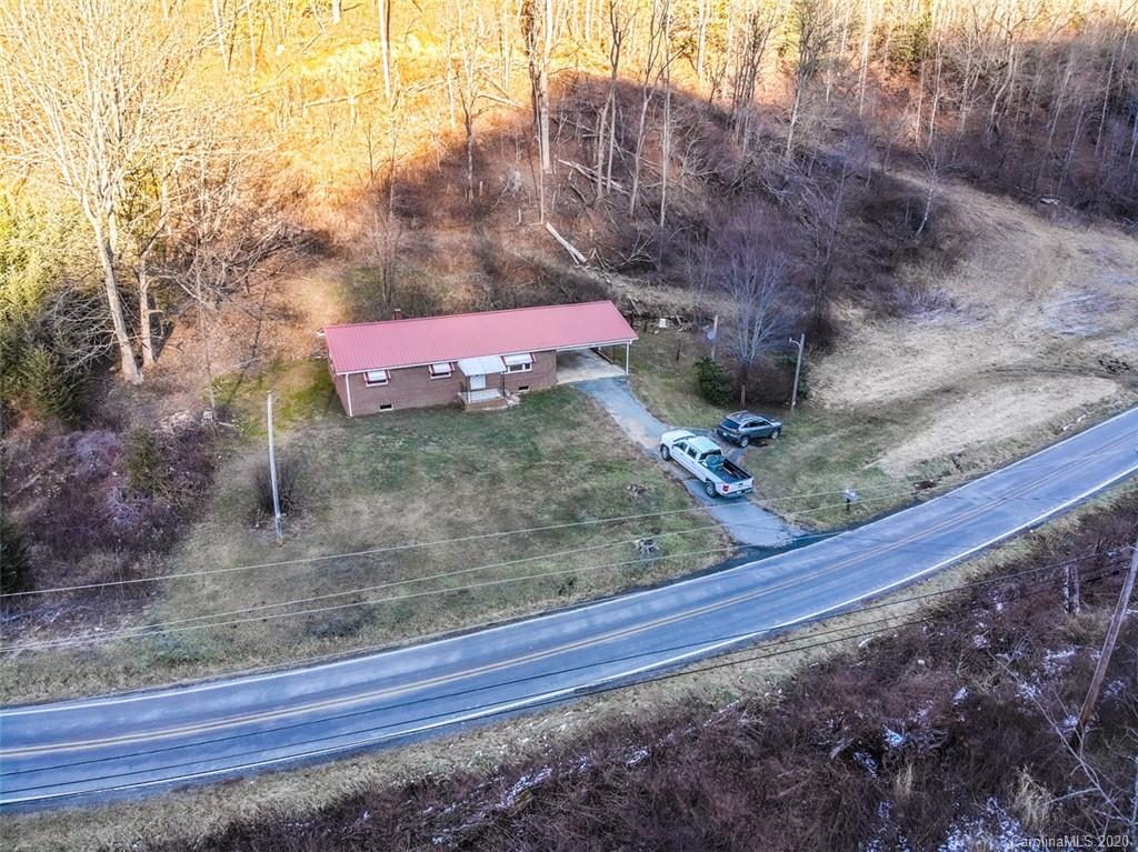 652 Roaring Creek Road Newland NC 28657