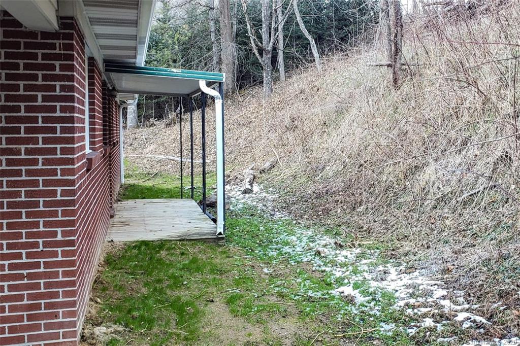 652 Roaring Creek Road Newland NC 28657
