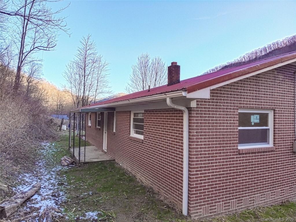 652 Roaring Creek Road Newland NC 28657