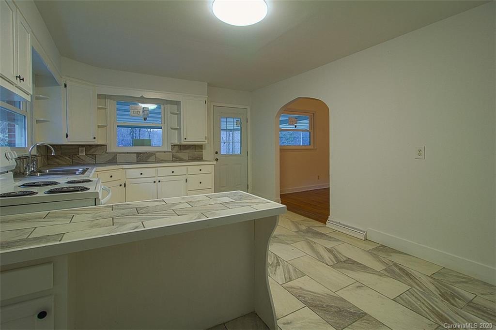 652 Roaring Creek Road Newland NC 28657