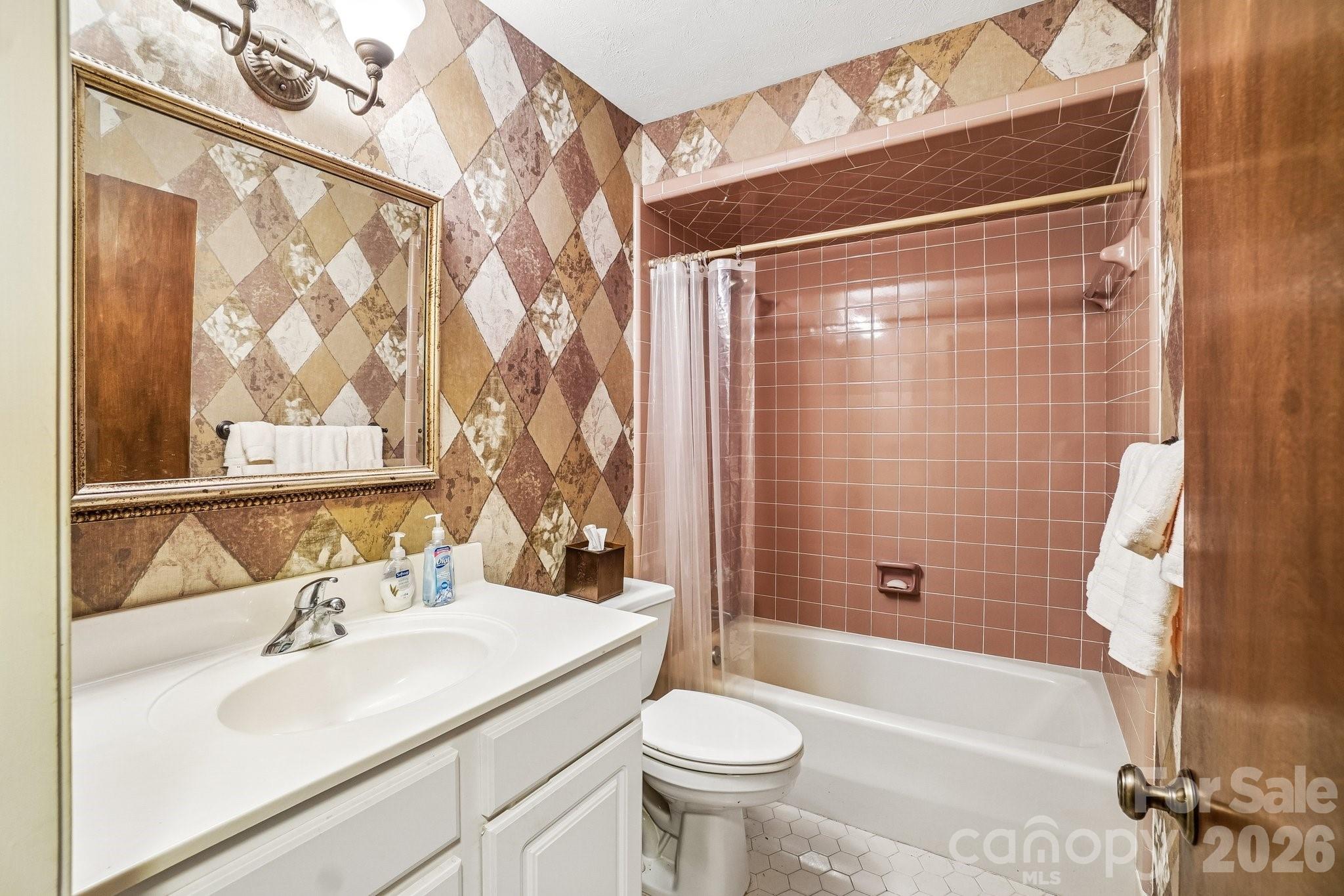 3 Greenbriar Woods Circle Etowah NC 28729