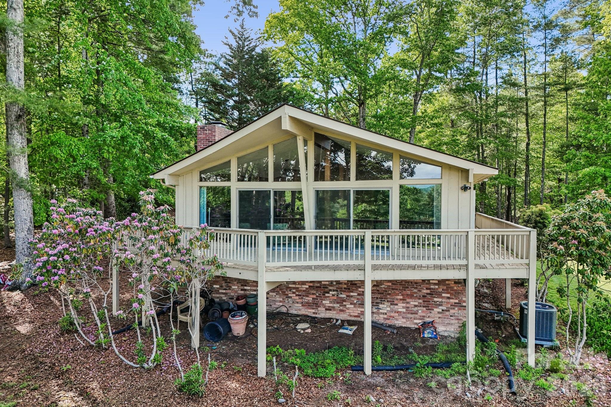 3 Greenbriar Woods Circle Etowah NC 28729