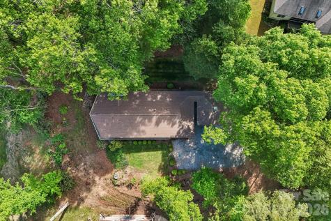 3 Greenbriar Woods Circle Etowah NC 28729