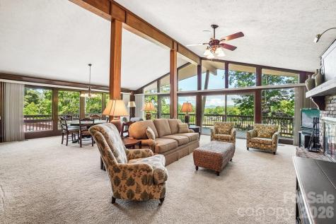 3 Greenbriar Woods Circle Etowah NC 28729