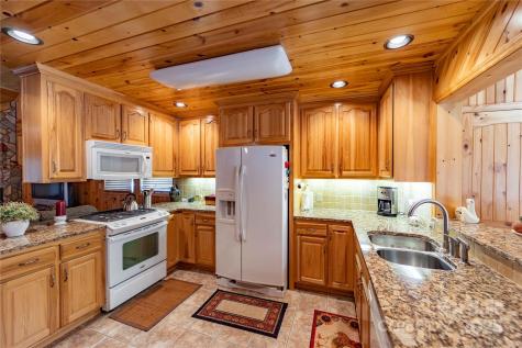 1053 Rich Hill Mountain Road Glade Valley NC 28627