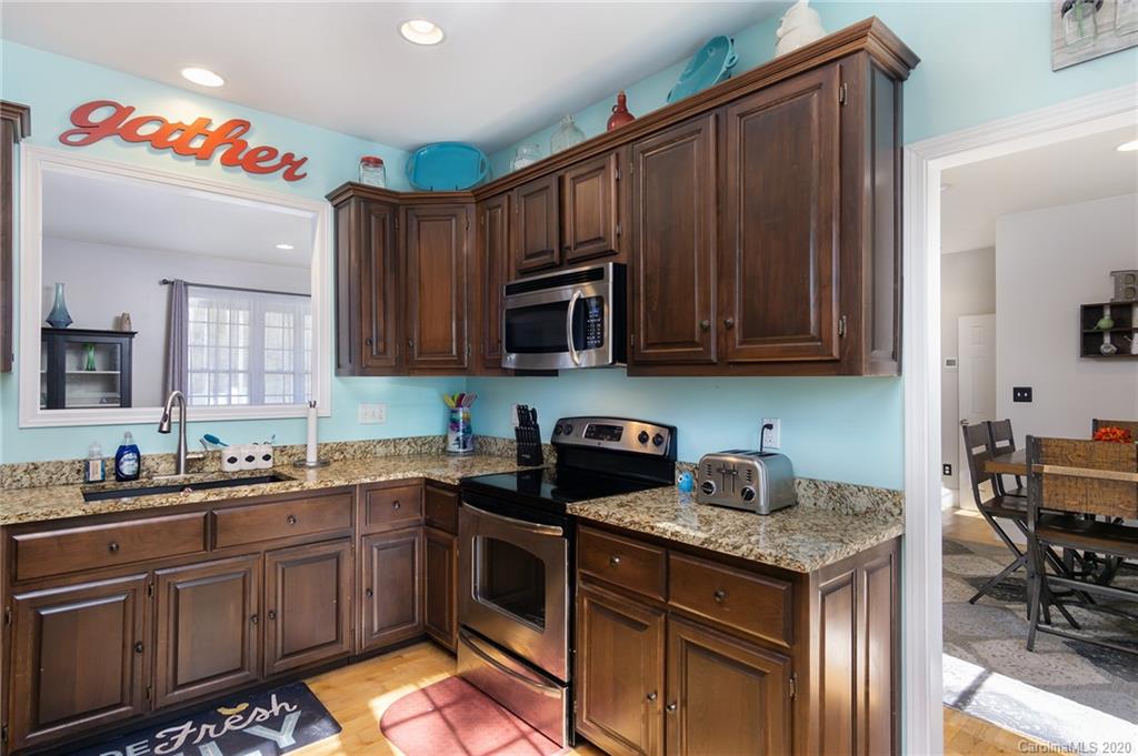 34 Stately Oak Way Swannanoa NC 28778