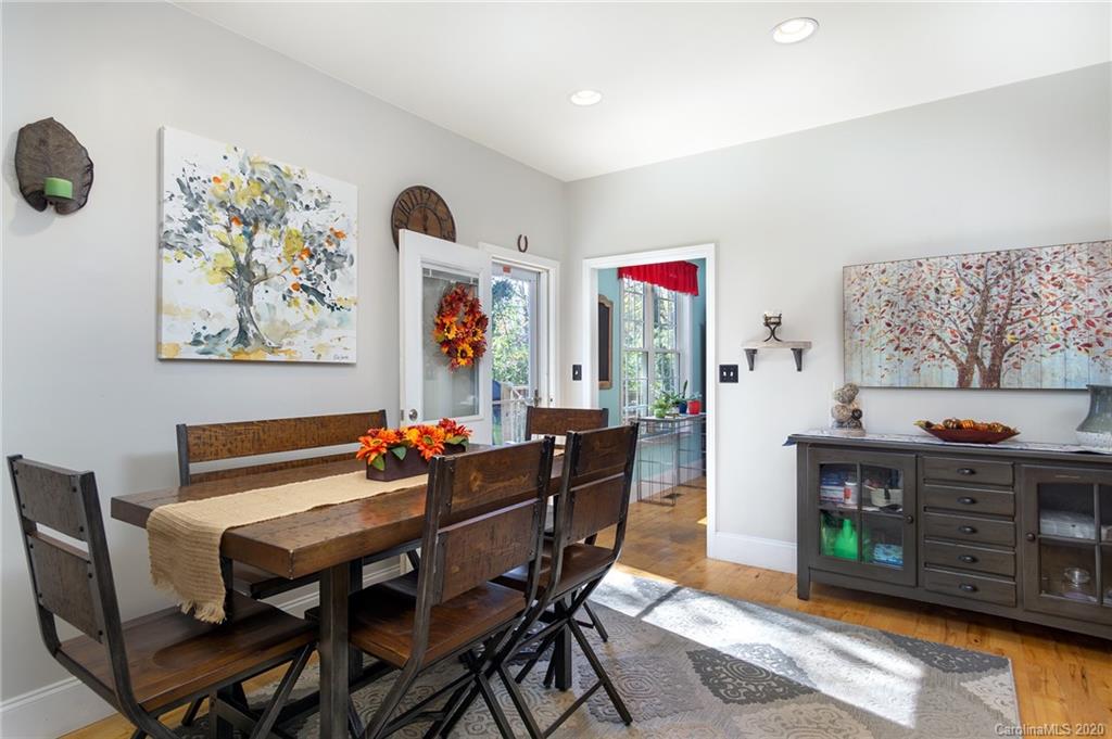 34 Stately Oak Way Swannanoa NC 28778