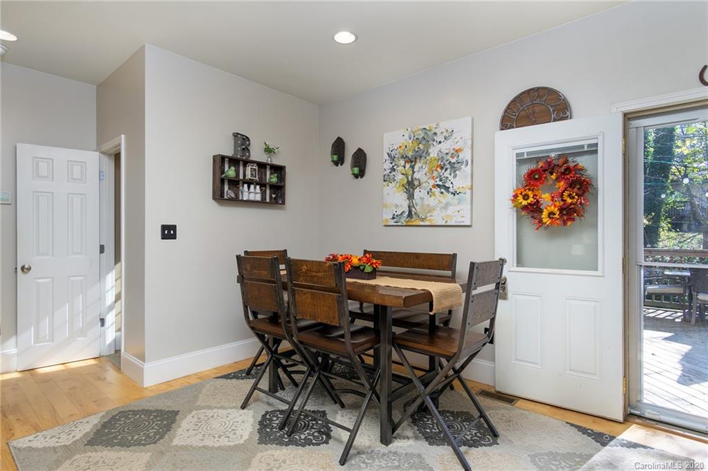 34 Stately Oak Way Swannanoa NC 28778