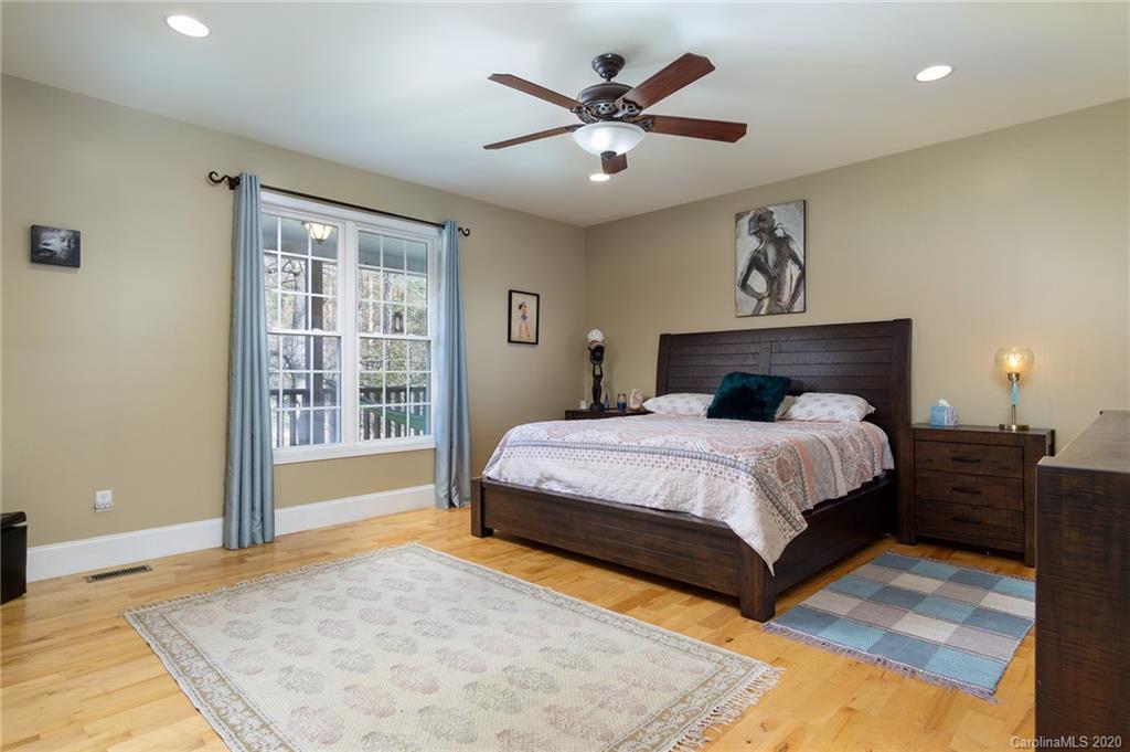 34 Stately Oak Way Swannanoa NC 28778