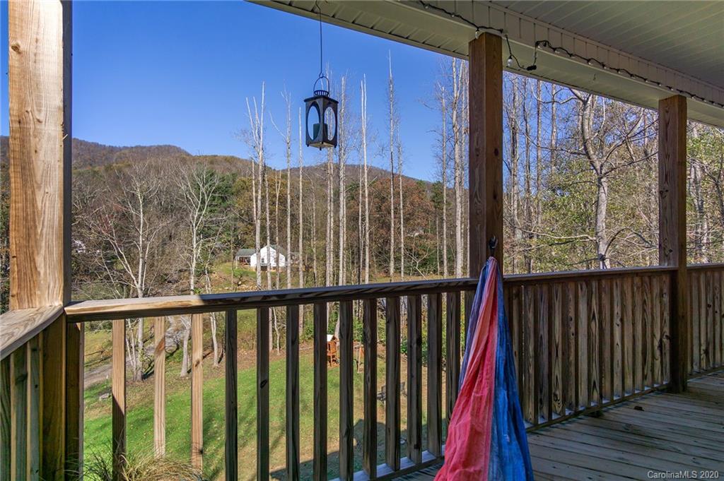 34 Stately Oak Way Swannanoa NC 28778