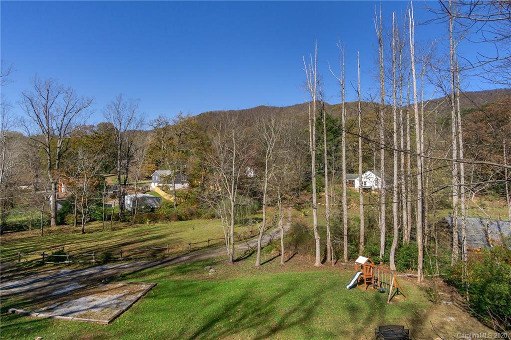 34 Stately Oak Way Swannanoa NC 28778