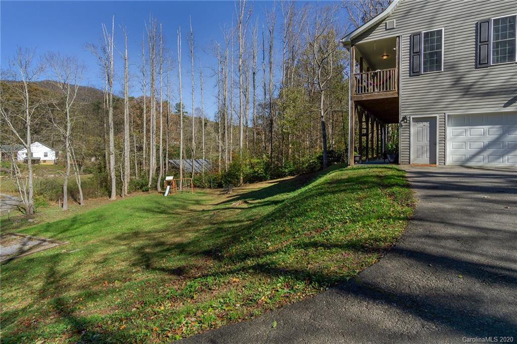 34 Stately Oak Way Swannanoa NC 28778