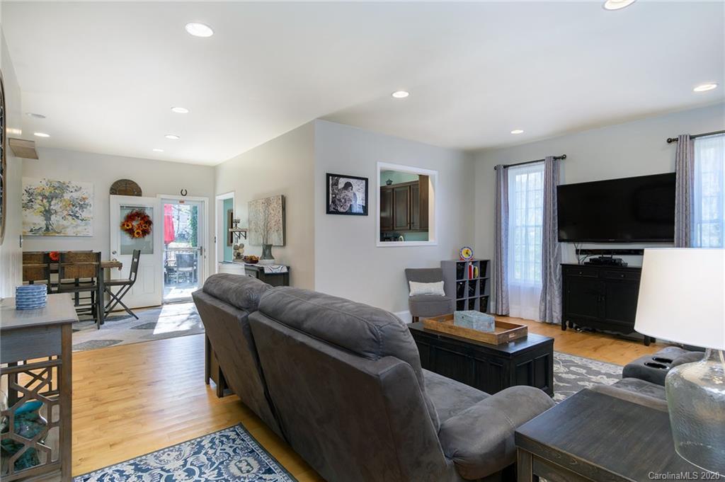 34 Stately Oak Way Swannanoa NC 28778