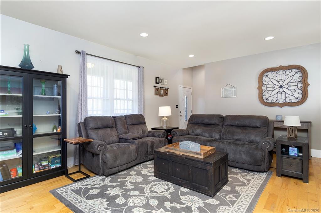 34 Stately Oak Way Swannanoa NC 28778