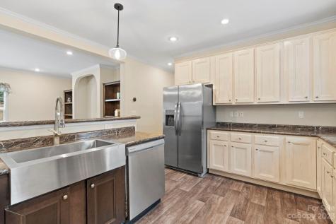 80 Cherie Lane Hendersonville NC 28739