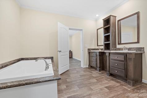 80 Cherie Lane Hendersonville NC 28739