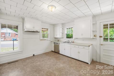 2308 11th Avenue NE Hickory NC 28601