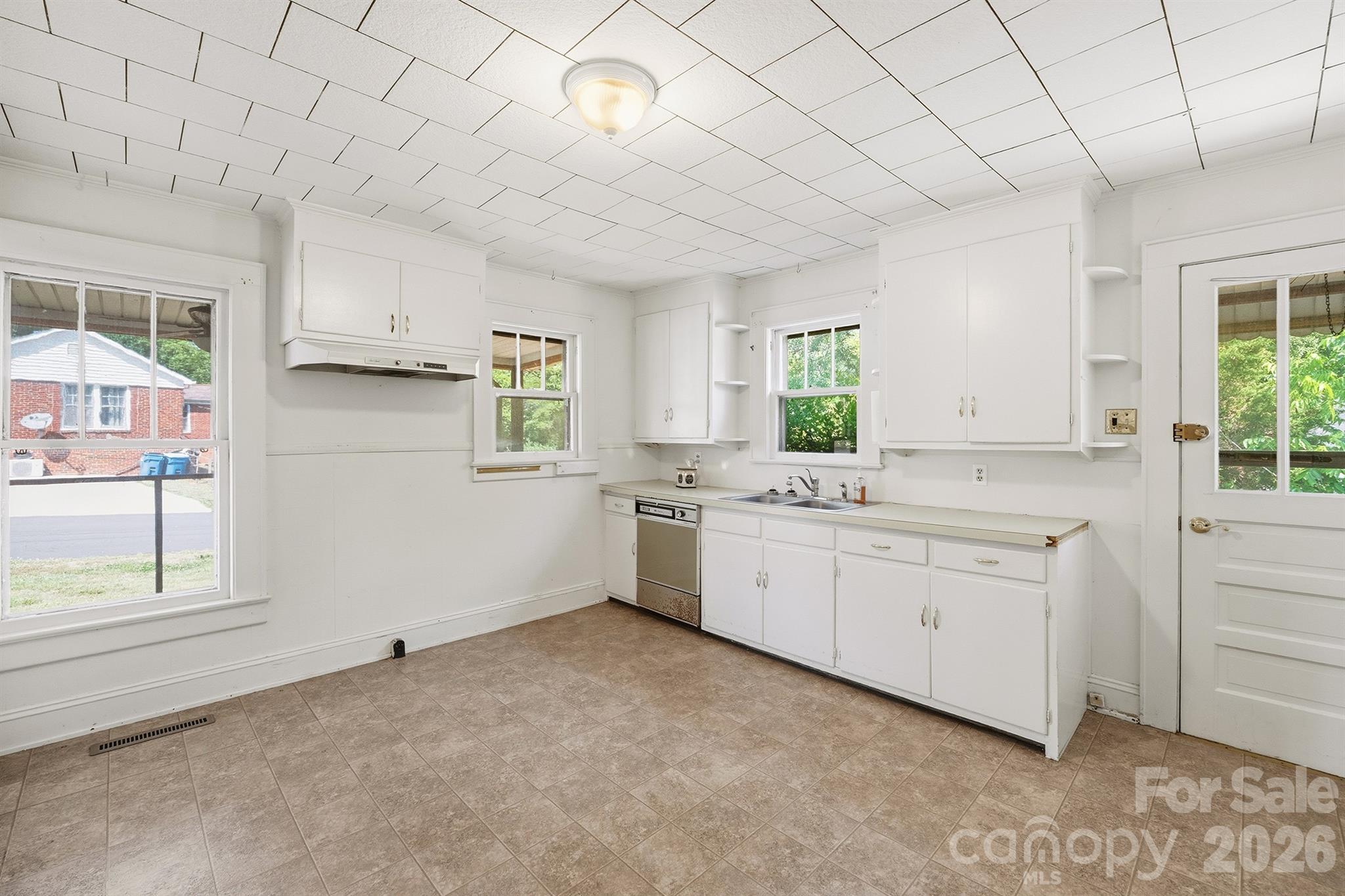 2308 11th Avenue NE Hickory NC 28601