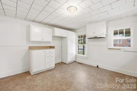 2308 11th Avenue NE Hickory NC 28601