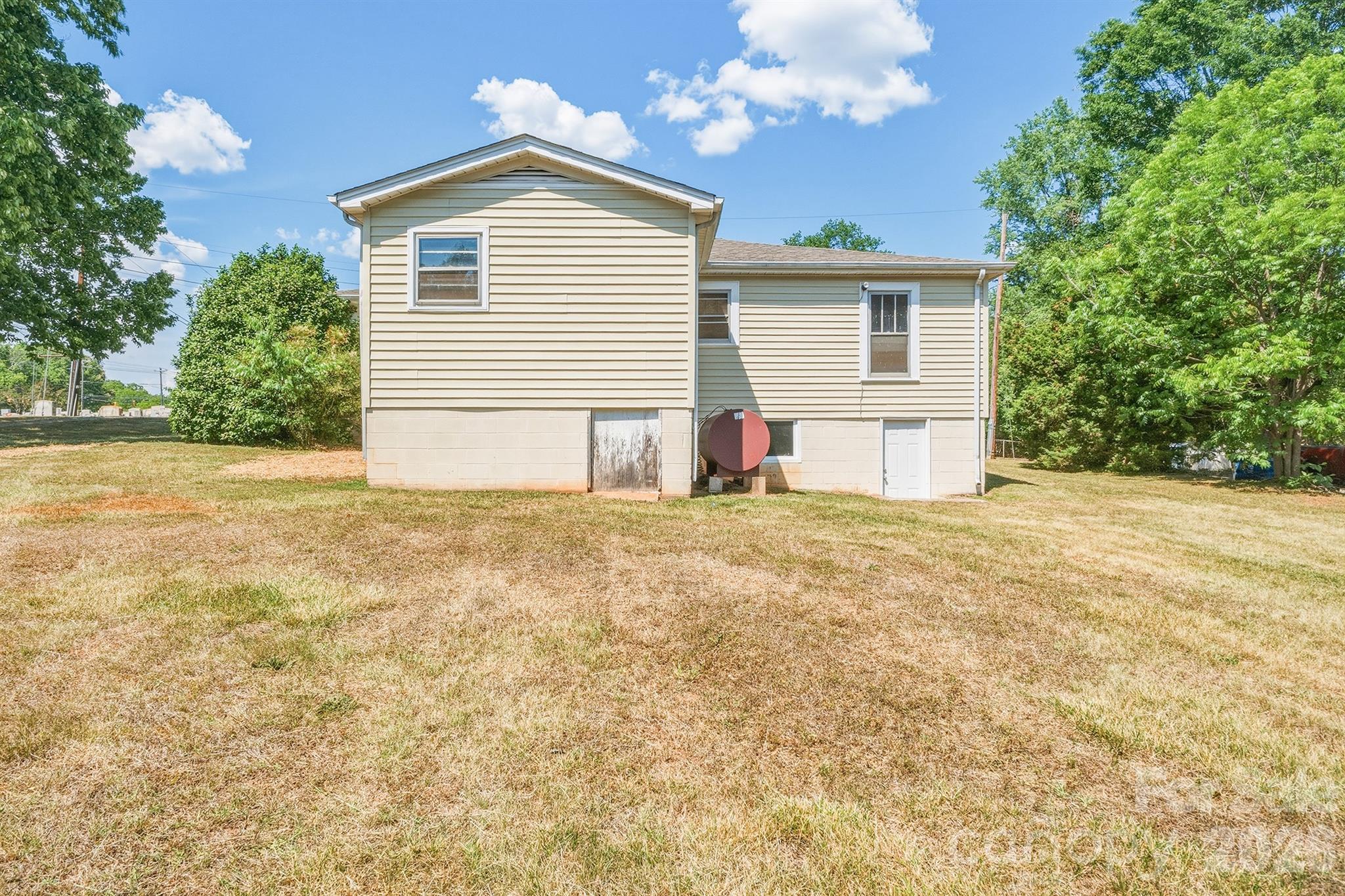 2308 11th Avenue NE Hickory NC 28601