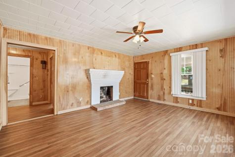 2308 11th Avenue NE Hickory NC 28601