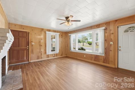 2308 11th Avenue NE Hickory NC 28601