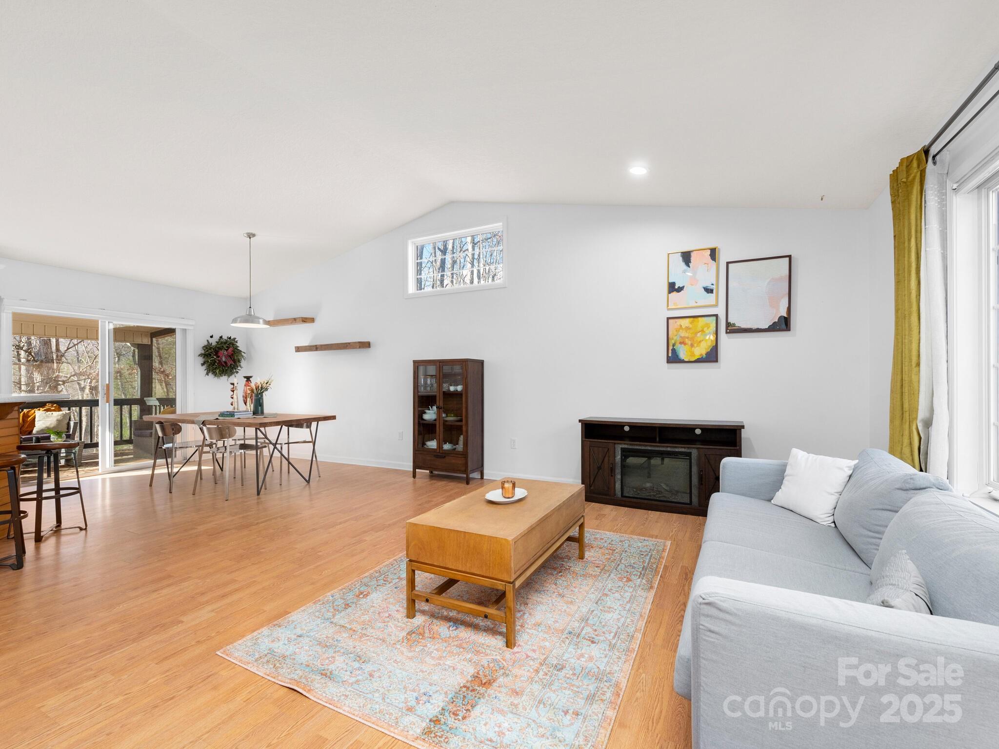 15 Whistle Ridge Road Candler NC 28715