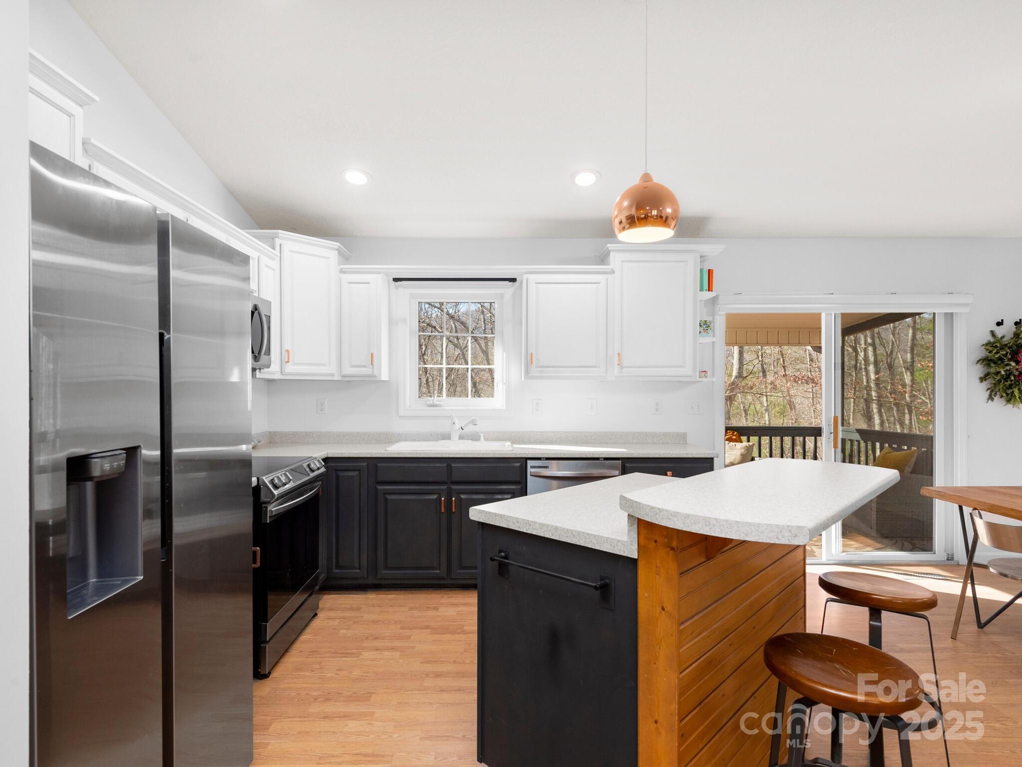 15 Whistle Ridge Road Candler NC 28715