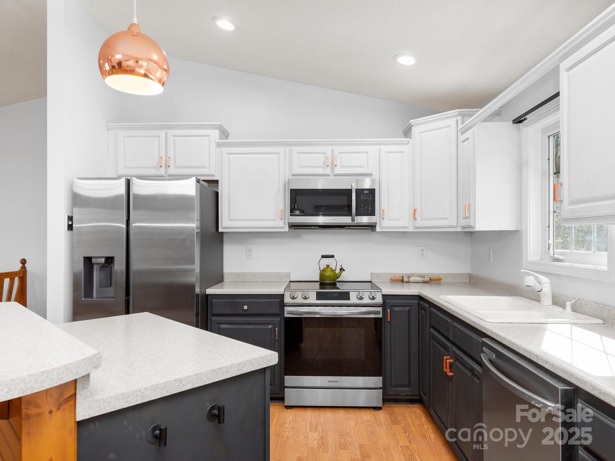 15 Whistle Ridge Road Candler NC 28715